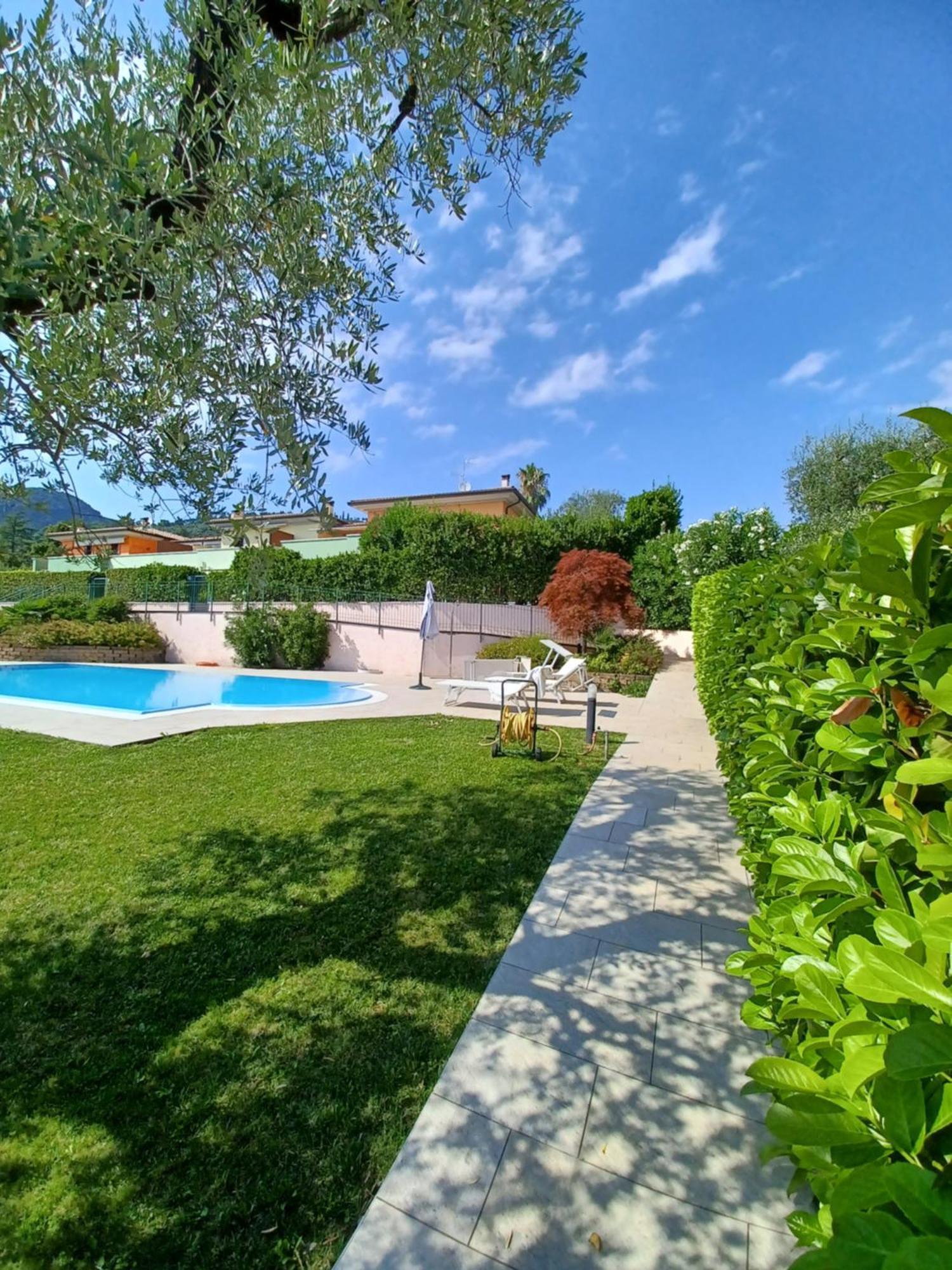 Villa Regina Gardesana Extérieur photo